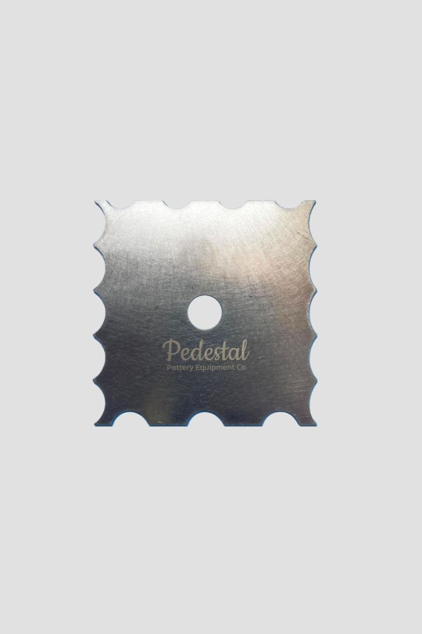 PTRN01Pedestal – sert metal sistre- 8x8 cm